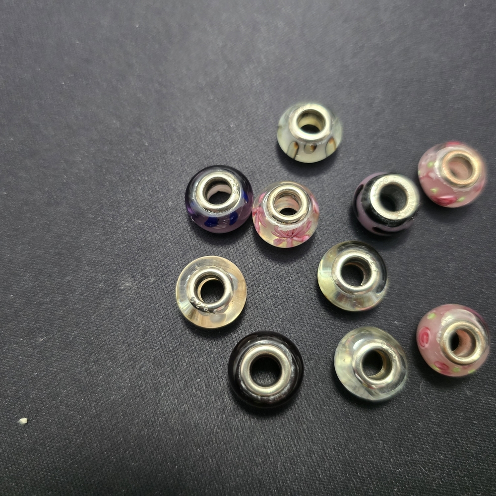 Colorful Glass Bead Set - Picture 2 of 3